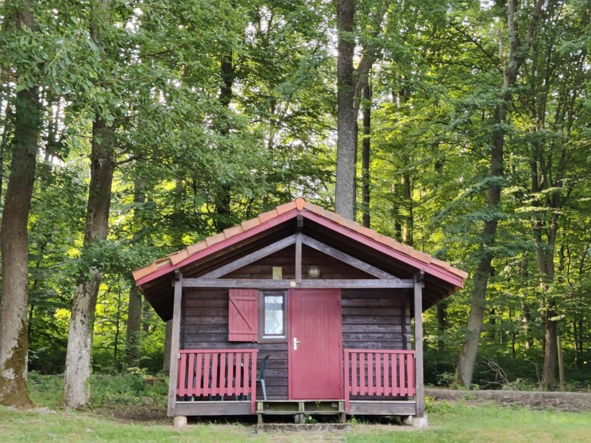 Camping Les Vosges Du Nord Oberbronn Esterno foto