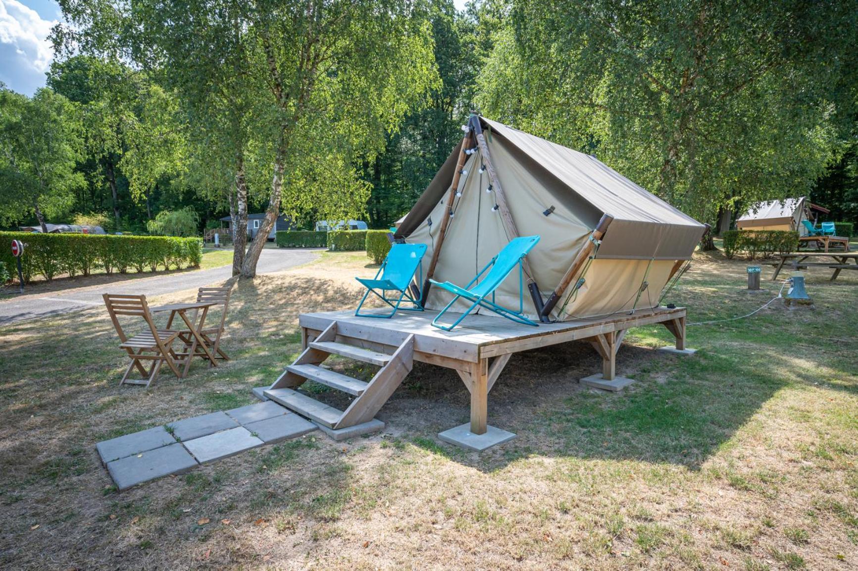 Camping Les Vosges Du Nord Oberbronn Camera foto