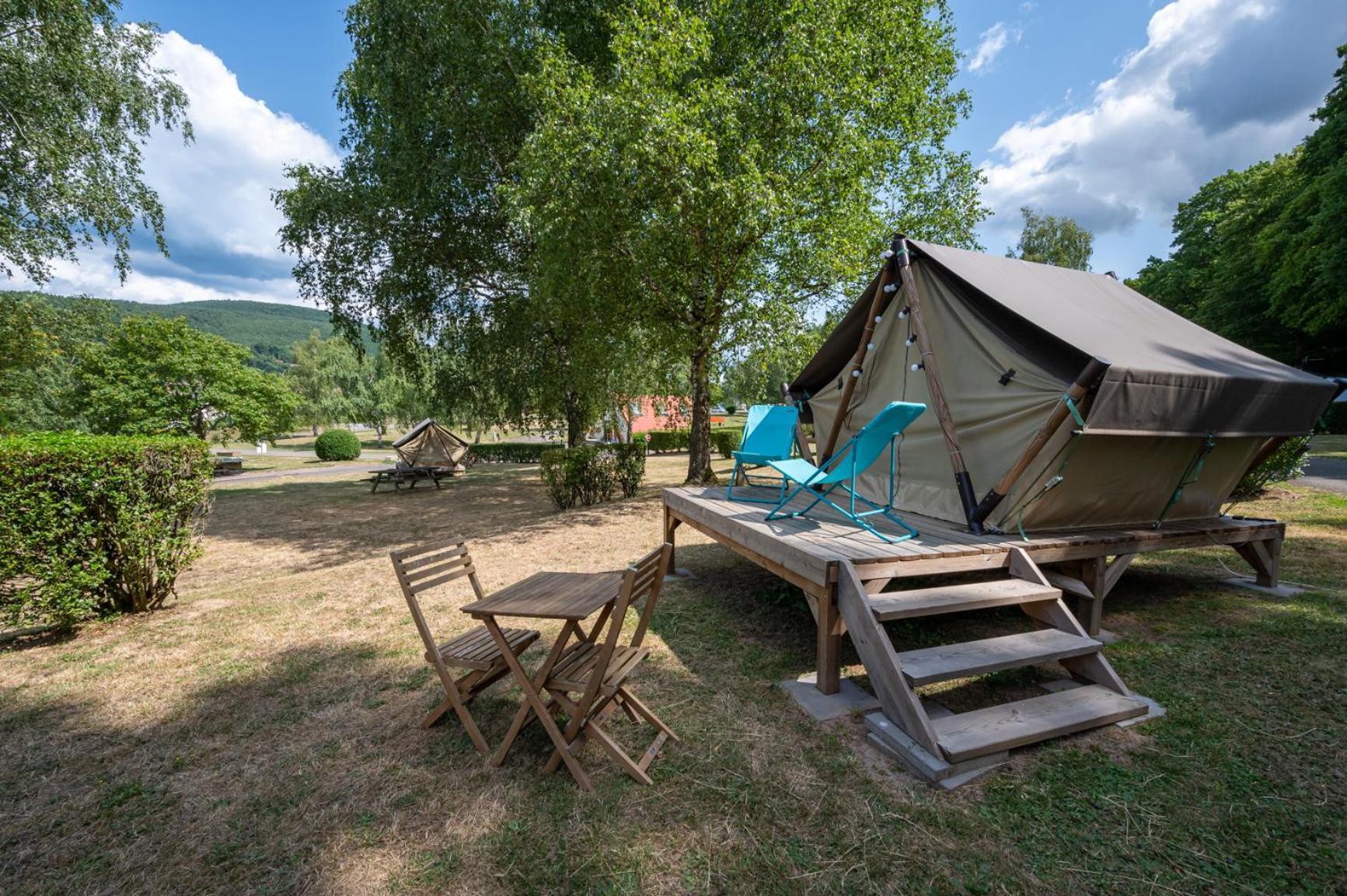 Camping Les Vosges Du Nord Oberbronn Esterno foto