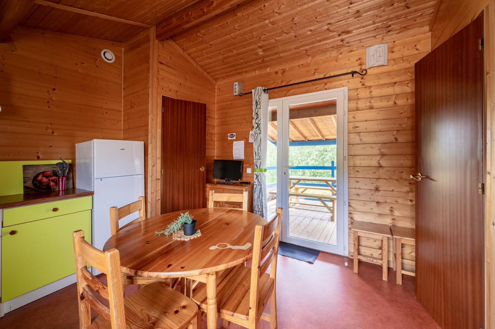 Camping Les Vosges Du Nord Oberbronn Camera foto