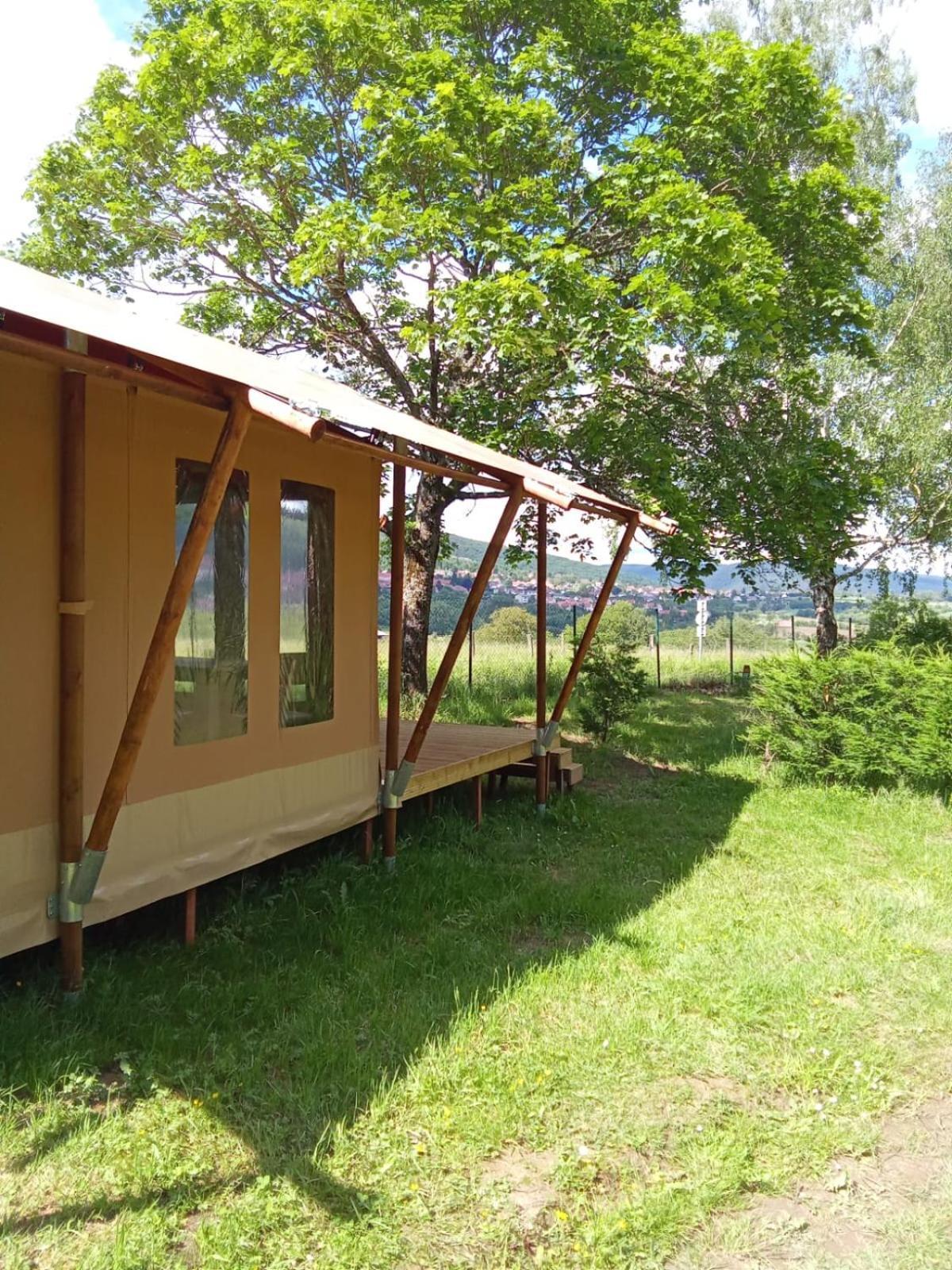 Camping Les Vosges Du Nord Oberbronn Esterno foto